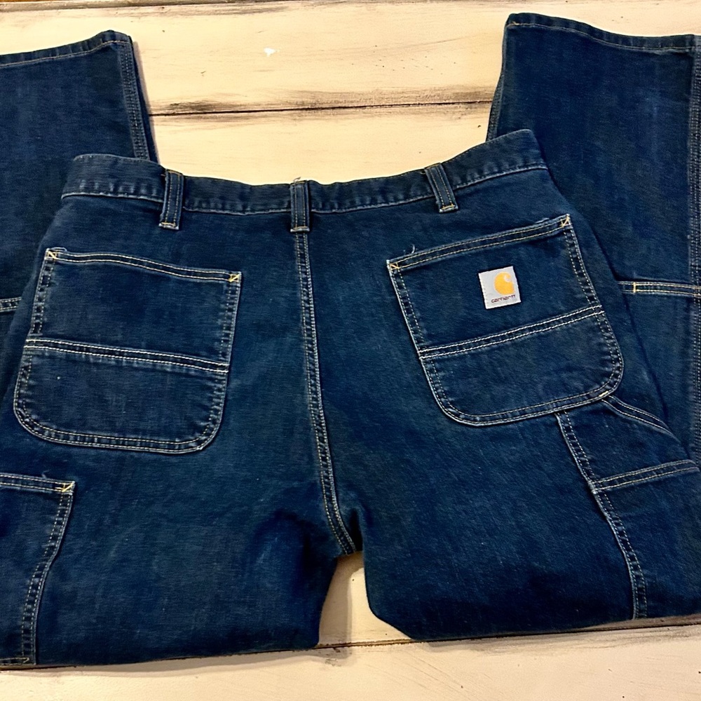 Carhartt jeans.Mens 36x30. Like new! Relaxed fit.